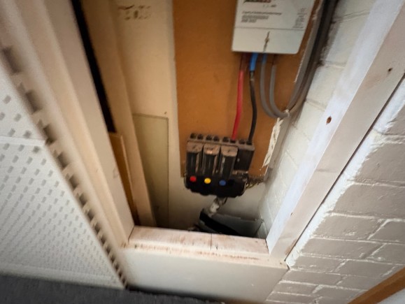 977065ea 63e1 4110 8832 24ec8396a73f