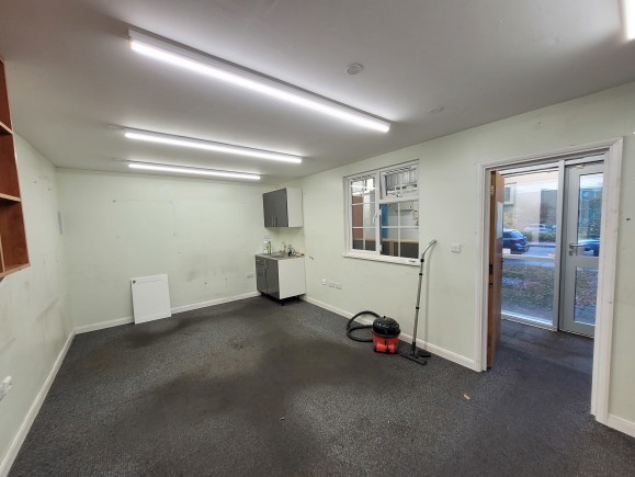 221dc5da f34b 45be 811e ede3ca793f97