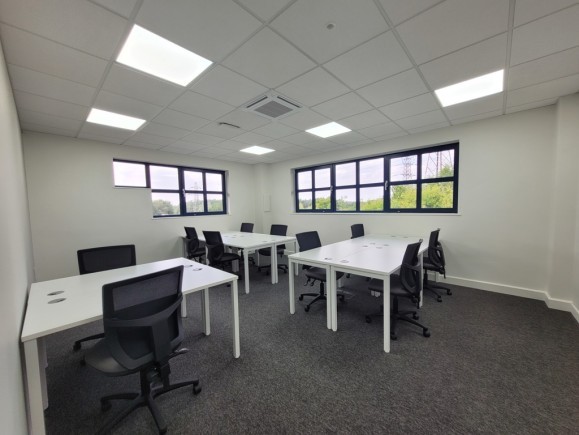 a7c39bad b43d 438f 82d9 839345992f7f_web