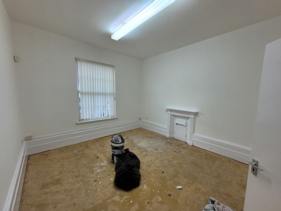 cf526e95 4e51 49dd ae9d a620e73bfbb2_web