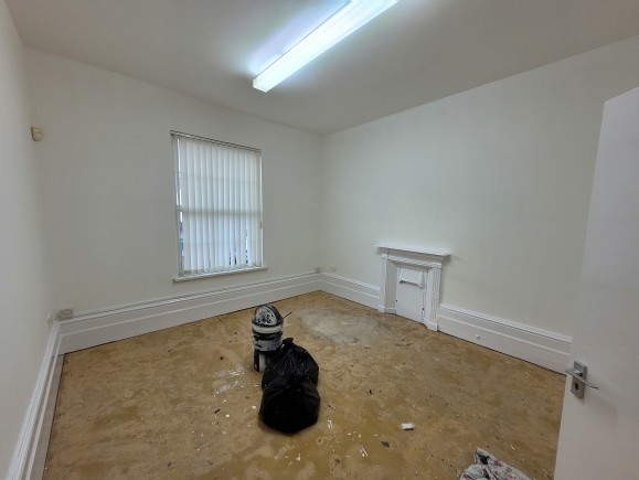 cf526e95 4e51 49dd ae9d a620e73bfbb2