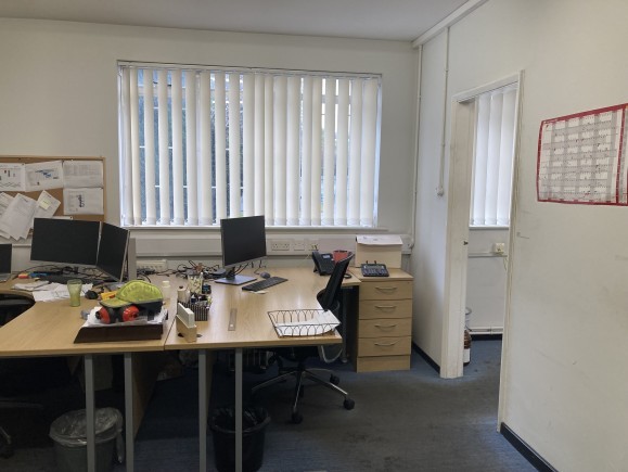 185b27e3 ae01 49c7 a42d e93e64b4d2da