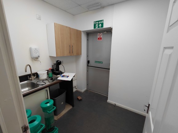 79b9b6d2 6509 4511 a775 eeae3285b946