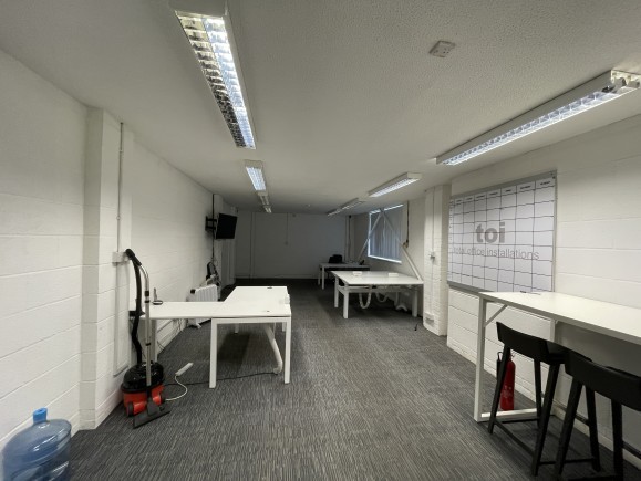 e43e4599 b64c 479c ad4d 5cb6e1ca8c5c