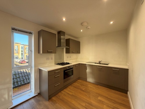 eb4760d8 202b 4ea5 82ff 9449abb24761