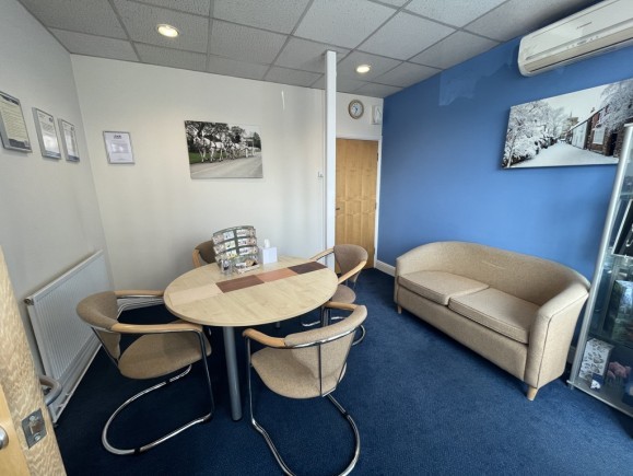 17ede13d 4616 45ef ab62 c8e21b894df6_web