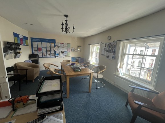 ab7906f5 502c 4b6b a844 f18bec704738_web