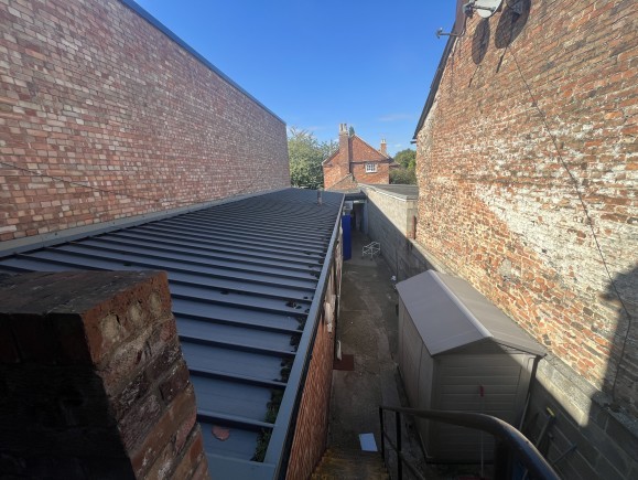 d09dfc67 a8d7 45db b27f 62928405cb13