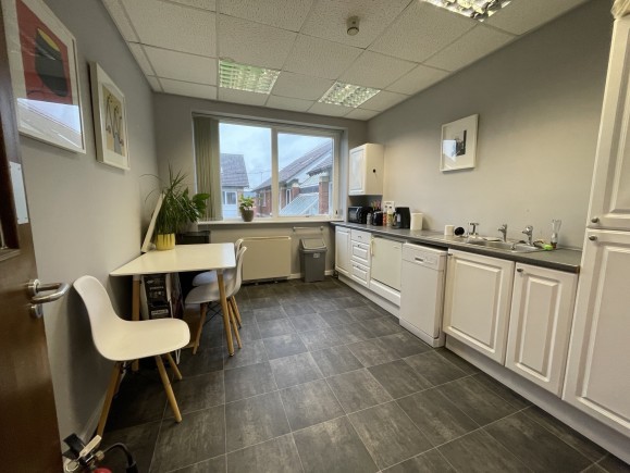 58d8b775 a191 45a6 93ba d0e0b24105fb