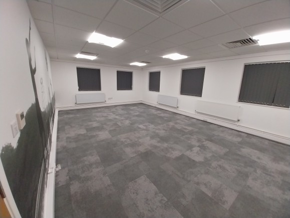 bcb8e799 ae7d 4a33 99d5 b54141976f5e