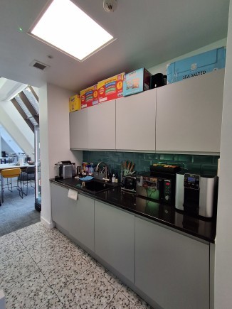 ff6b894b 5af1 433a a847 265f8b0513d1