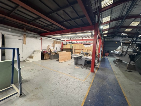 af23fb6d eff0 4453 a8fc 5d8fcea178af