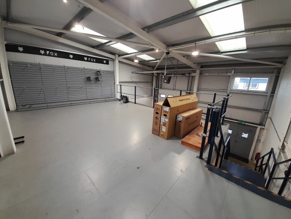 4a7609f7 b9d8 4ca5 81c5 f71aba4324b2