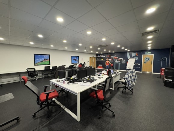 f9c95b37 1150 48ff a2cc 69b361fc3a7f_web