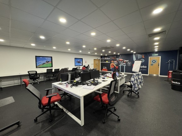 f9c95b37 1150 48ff a2cc 69b361fc3a7f