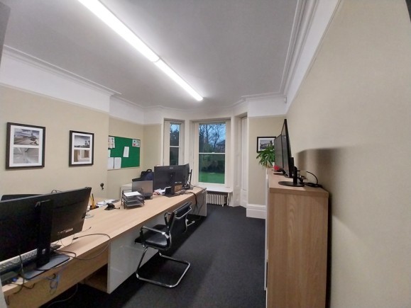 424cb192 26d3 49a2 8e47 d01f7c6cee72_web