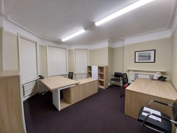 a067bb30 2309 40e7 b54a 617d4969841c