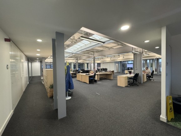 27bdb0d8 ea81 43dd 9081 be43325327a6_web