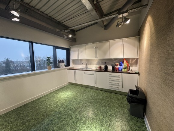 76537767 526e 42e4 8a69 c5abe8806630