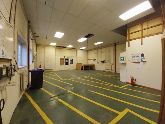 03104988 3716 4d57 8210 633f3cd97fa4