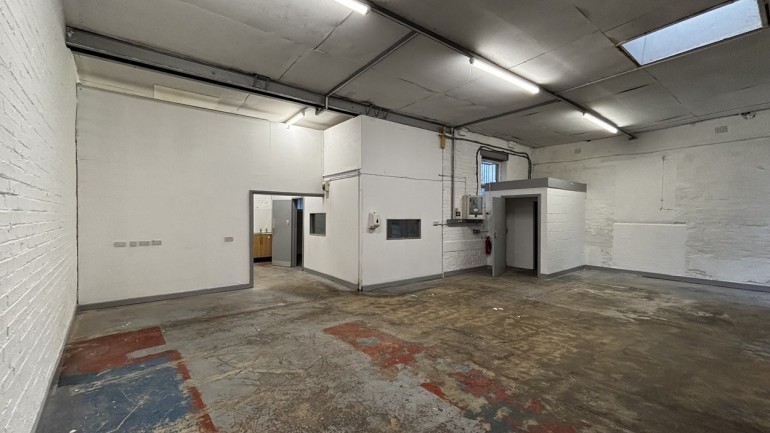 e9065896 ca74 43db b6b3 24ac13b75371