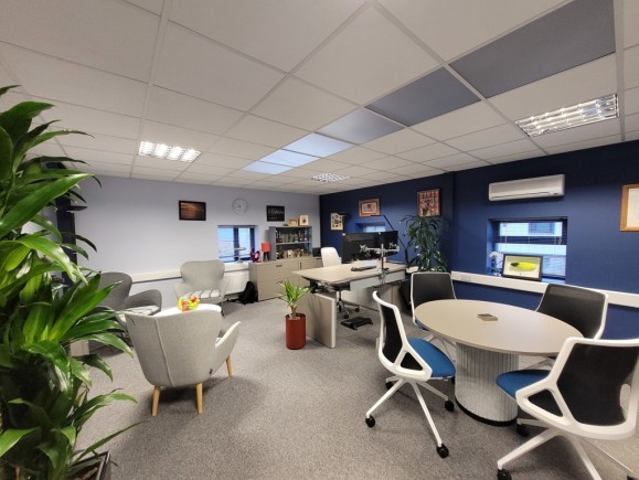 2a752a4a e8af 408e 980c 82df43025fc6_web