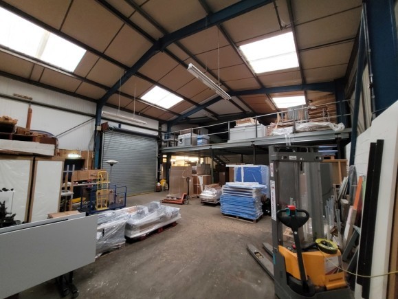 5569d492 7a10 4416 8a18 7cfebd3a1ab0_web