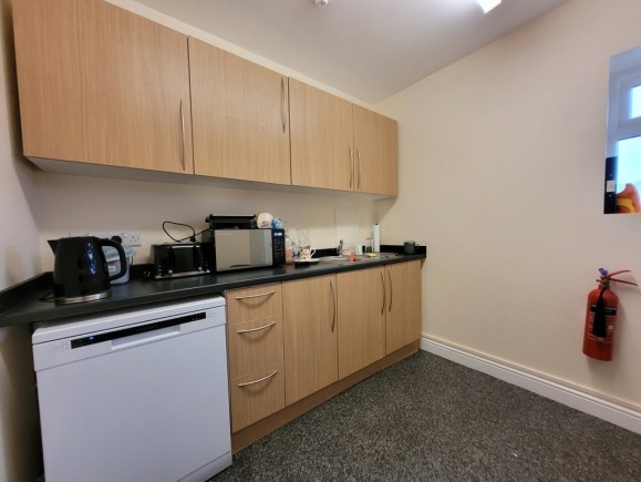 72674987 30f7 45f6 99a5 9b76861d1d73_web