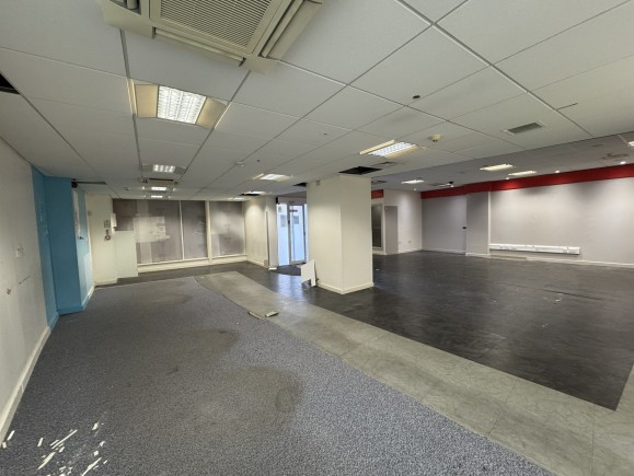 d443b9ef 72b0 4f17 afb5 efbcb2d56621