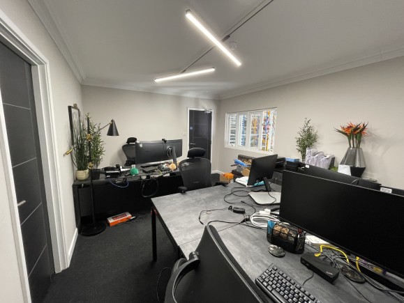 ce736fe1 079e 4c80 904a 3536925e1fbb