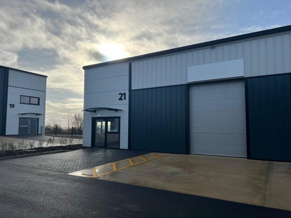 e93b442c ee6c 4c30 82c2 07eac63616ed_web