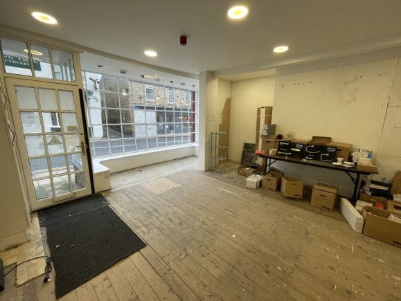 3707be95 dc7d 48f4 a7ab 78b45a707303_web