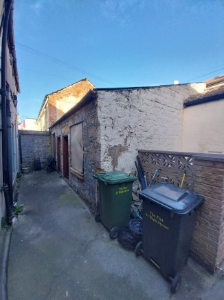 7fe85711 d85f 4eda 9d5d 7c4a35d6460d_web