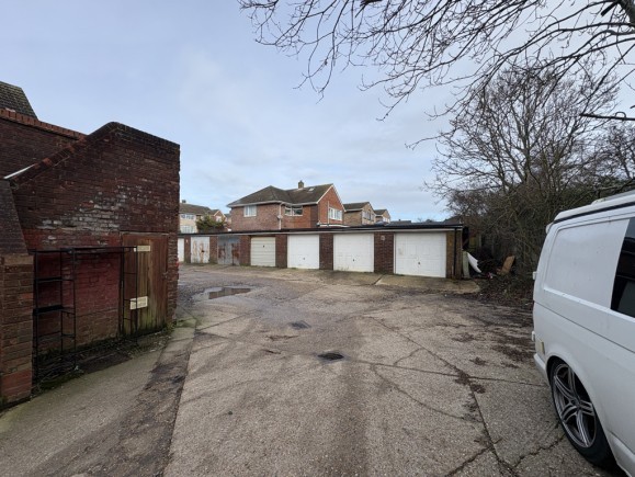 fb2a1df4 f8ed 4e07 ba9d 425b190a285f_web