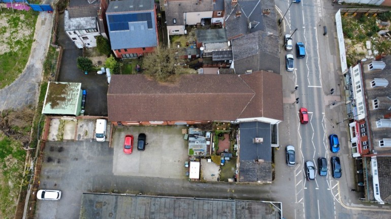 9c05d6e4 d4f9 4934 98ca 0d65f6b6d1e0_web