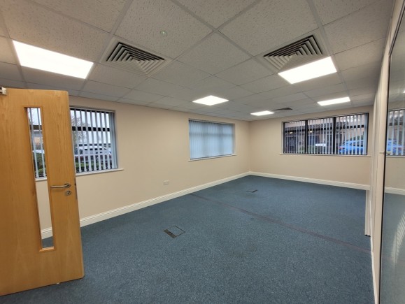 887057cd f603 4c51 8c0d be3b6298ca15_web