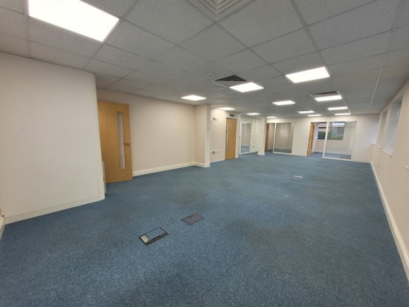 c7651ab2 5010 4093 88a1 238d12f7d45f_web