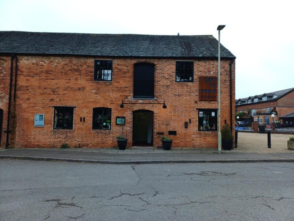 77f10d26 b79c 437a 841c d0c5a916e71f_web