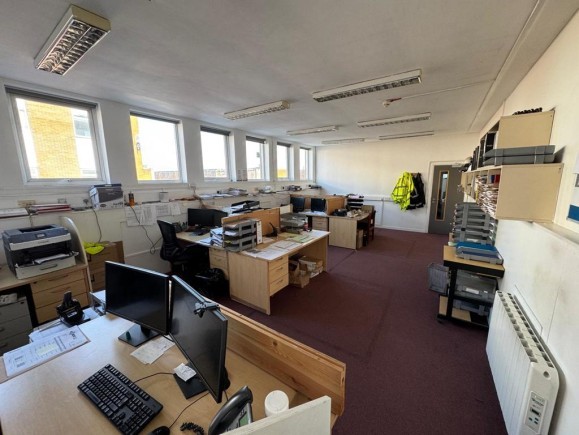 4065c67c 994a 4849 895a 5b9ab6f79315_web