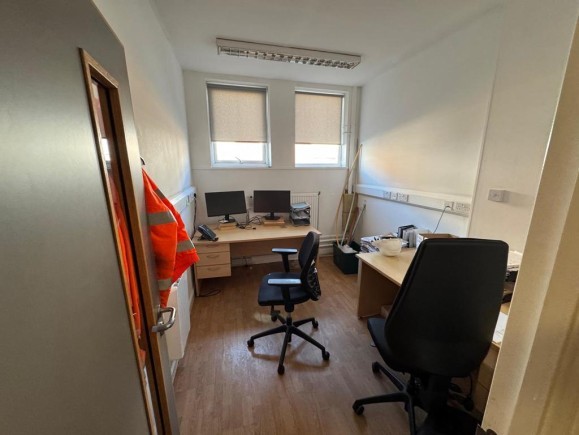 9b3015b7 1076 4bc6 8fb9 236ed4ce86f7_web