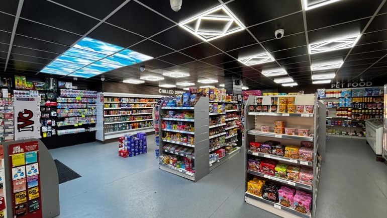 857c76d2 01e8 4225 9295 db43c5463299_web