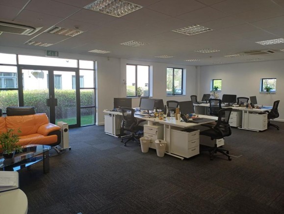 90b566ba 64dc 4bf2 a3a0 b369408261df_web