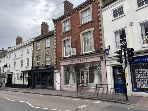 975181a3 87e3 450e 83bd 37d210b43d17_web