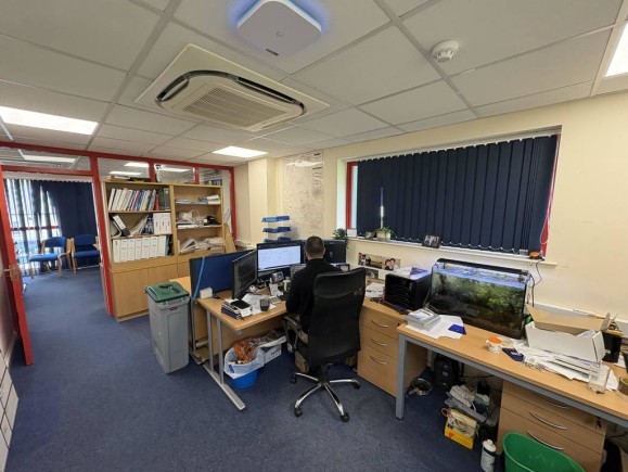 2807435b e0fa 47b9 a357 908ed6095803_web