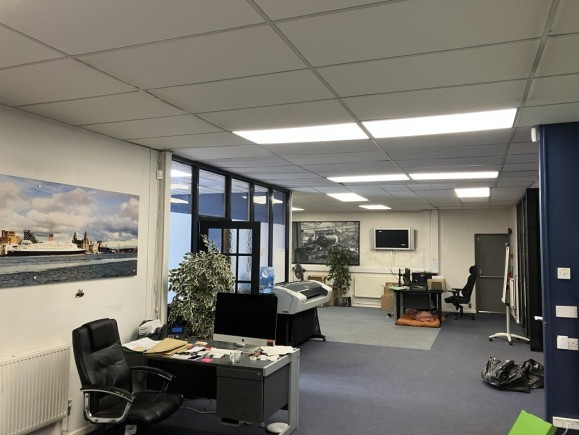 945b59df a3c6 41e7 a0d3 b0fa5d8cb887_web