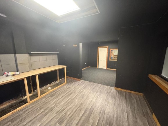 fde94126 82f9 49a3 8123 ddeeee8d18ea_web