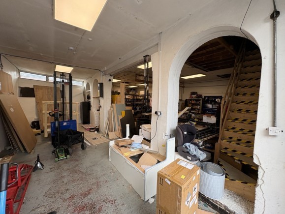 d0410365 f094 4a84 9dca ba385bcdd29a_web