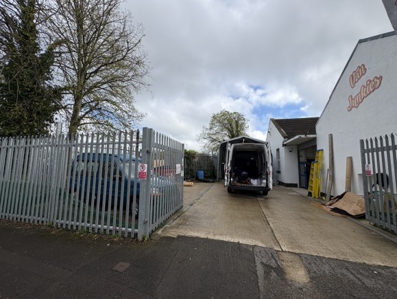 f5ef1fc6 78f3 44cf 9181 ee8fcab8598a_web