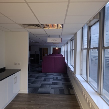 d06f5b9e 3037 4128 813c bf0f8ba651dd_web