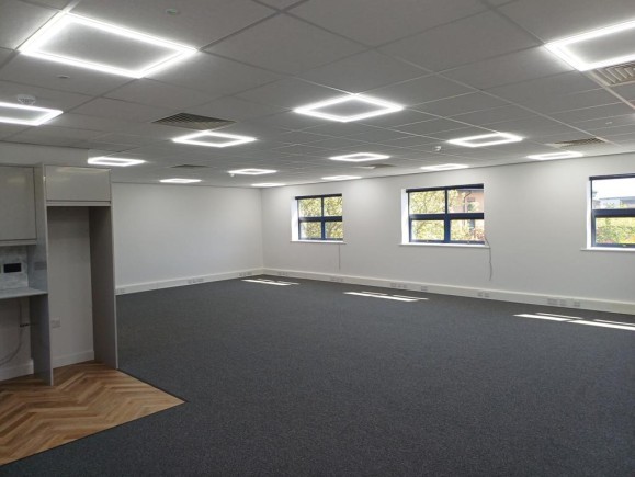 30d8004d bfae 4d0d b358 313b6dbcf3f4_web